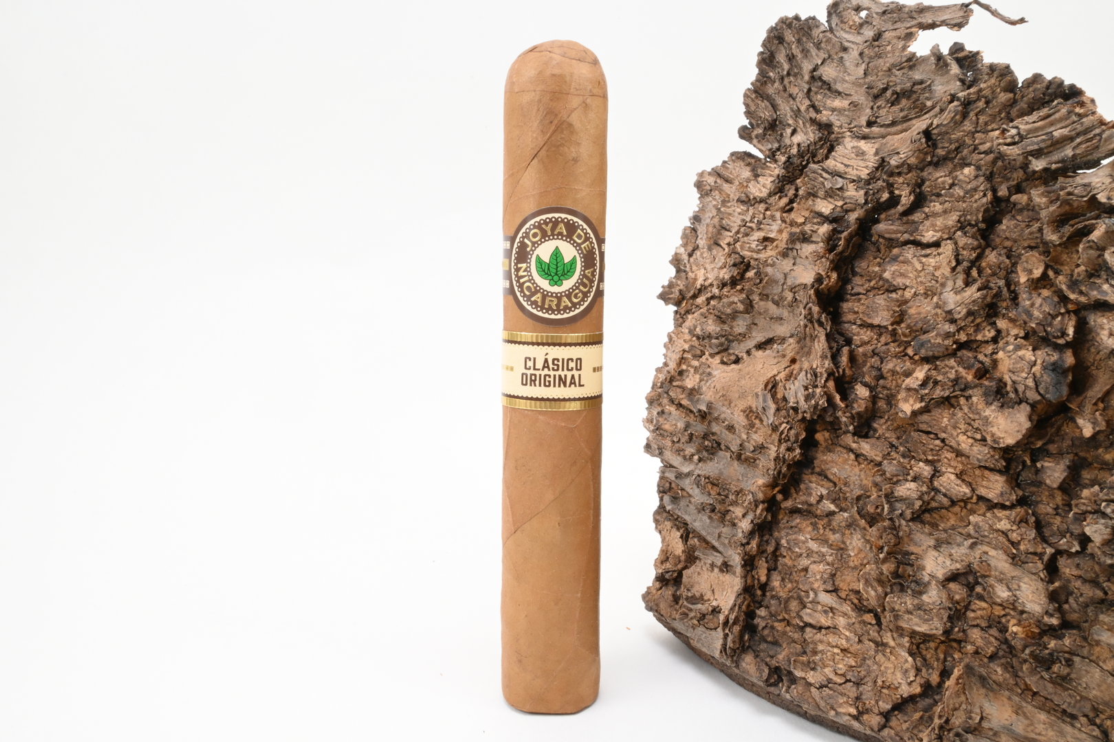 Joya_de_Nicaragua_Clasico_Robusto_3_4