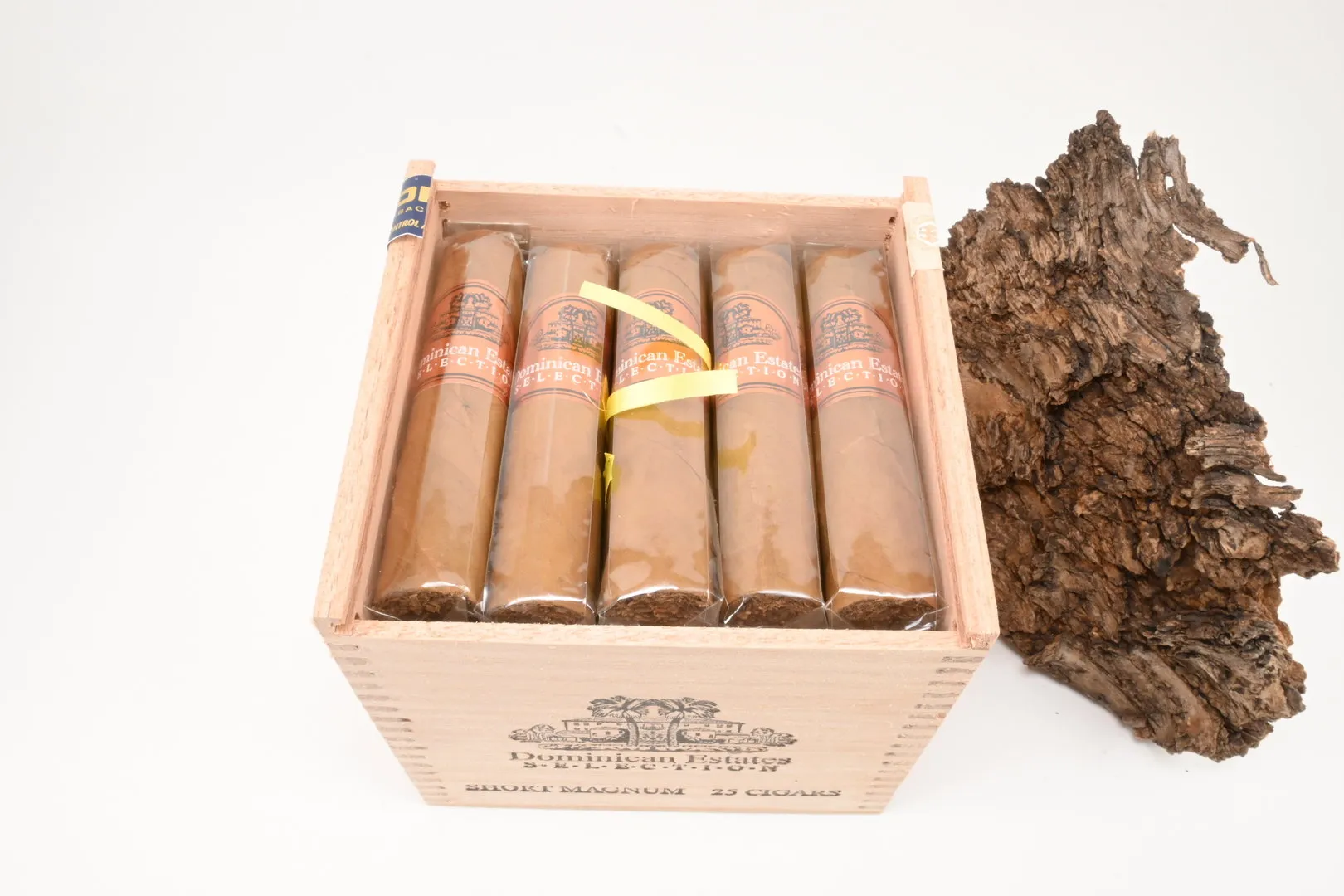 Dominican Estates Short Magnum
