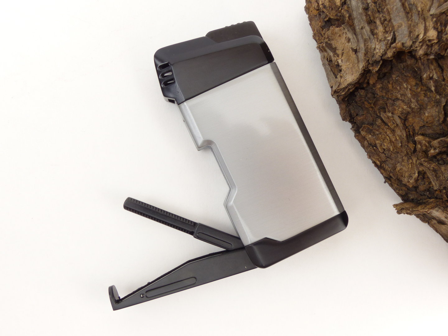 passatore_pfeifenfeuerzeug_henry_chrom_schwarz_6