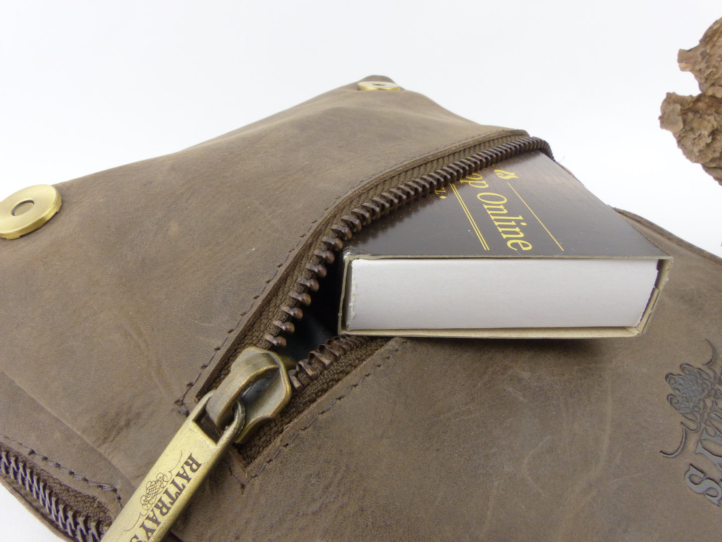 rattrays_pfeifentasche_peat_cp2_11