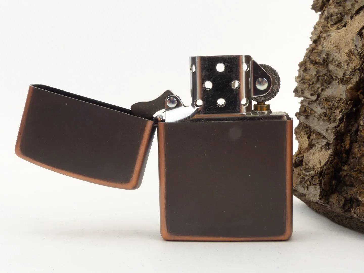 Zippo Feuerzeug Rustic Bronze 60006236 – Produktbild 5