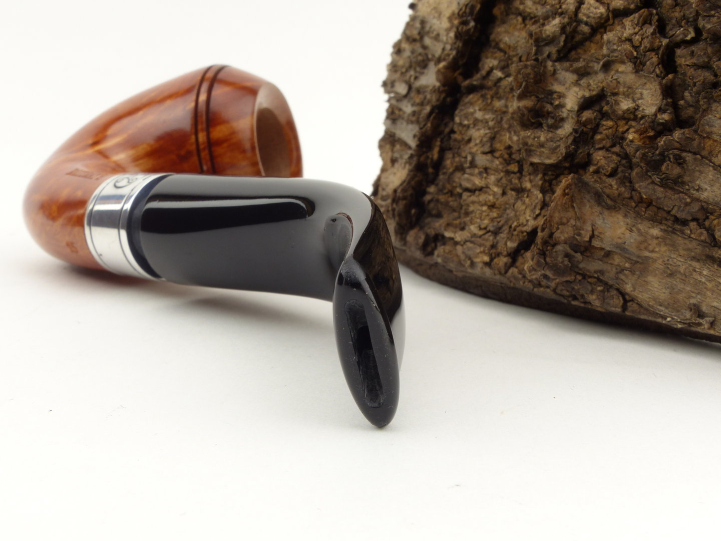 rattrays_monarch_15_light_black_4