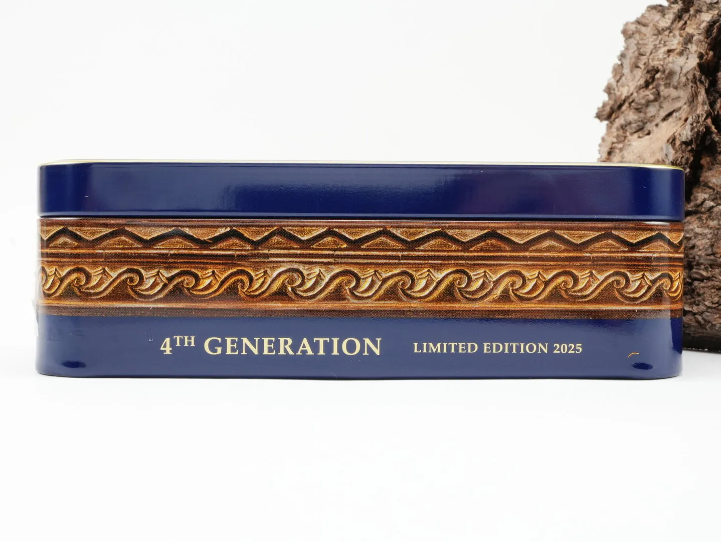 4th Generation Since 1882 Limited Edition von Erik Stokkebye – Produktbild 2