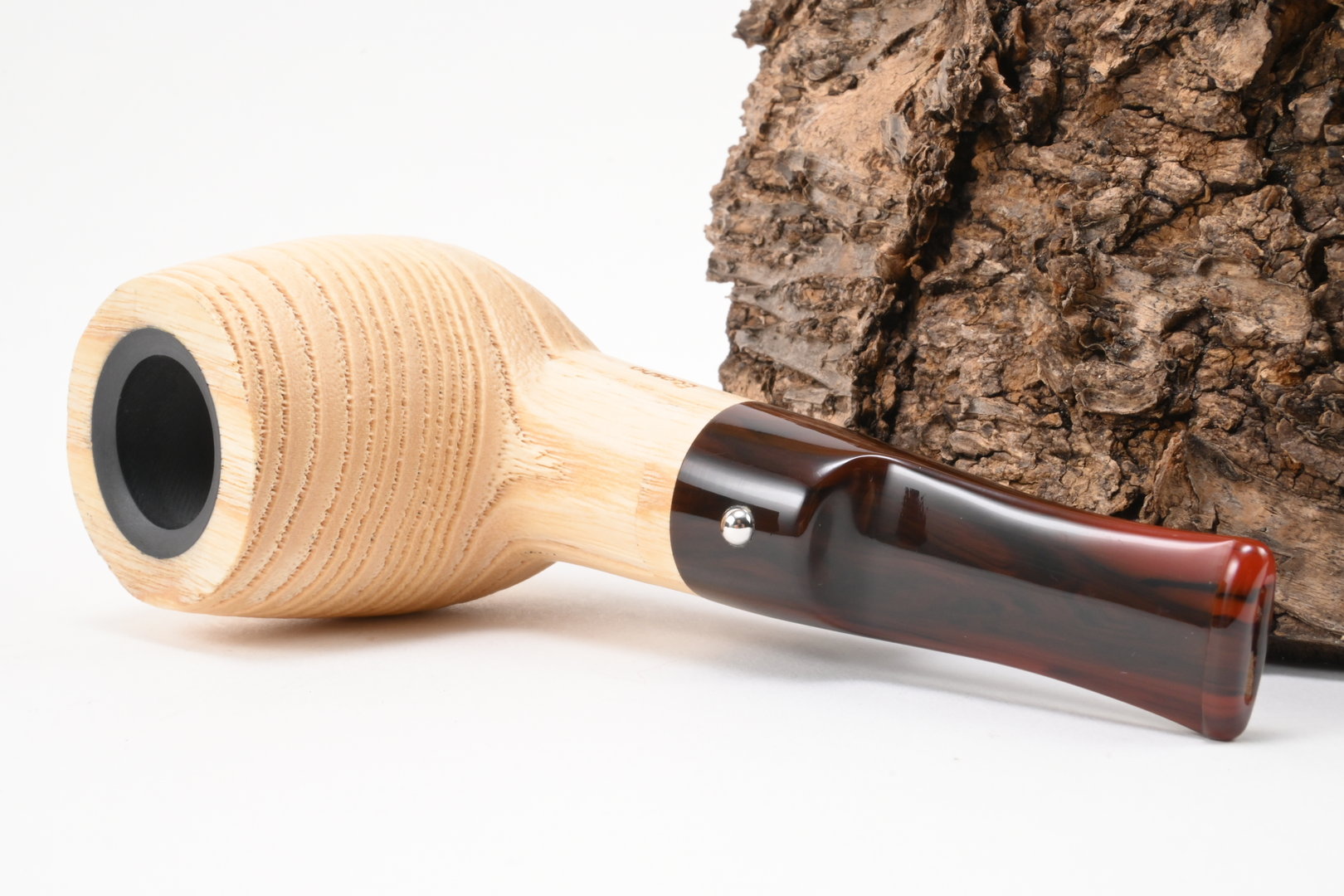 white_elephant_pipe_pfeife_etosha_6_5