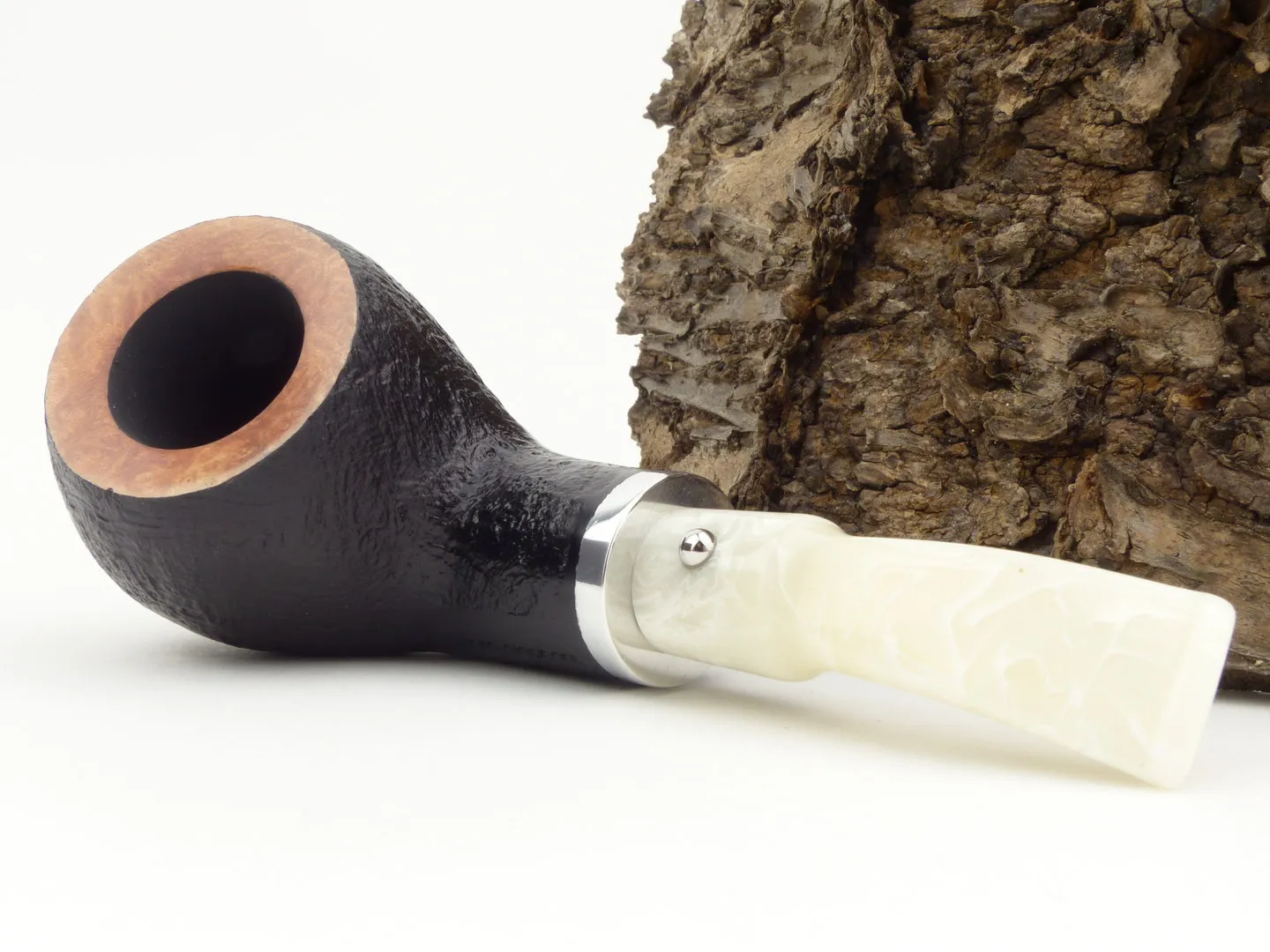 white_elephant_ebony_ivory_sand_2_5