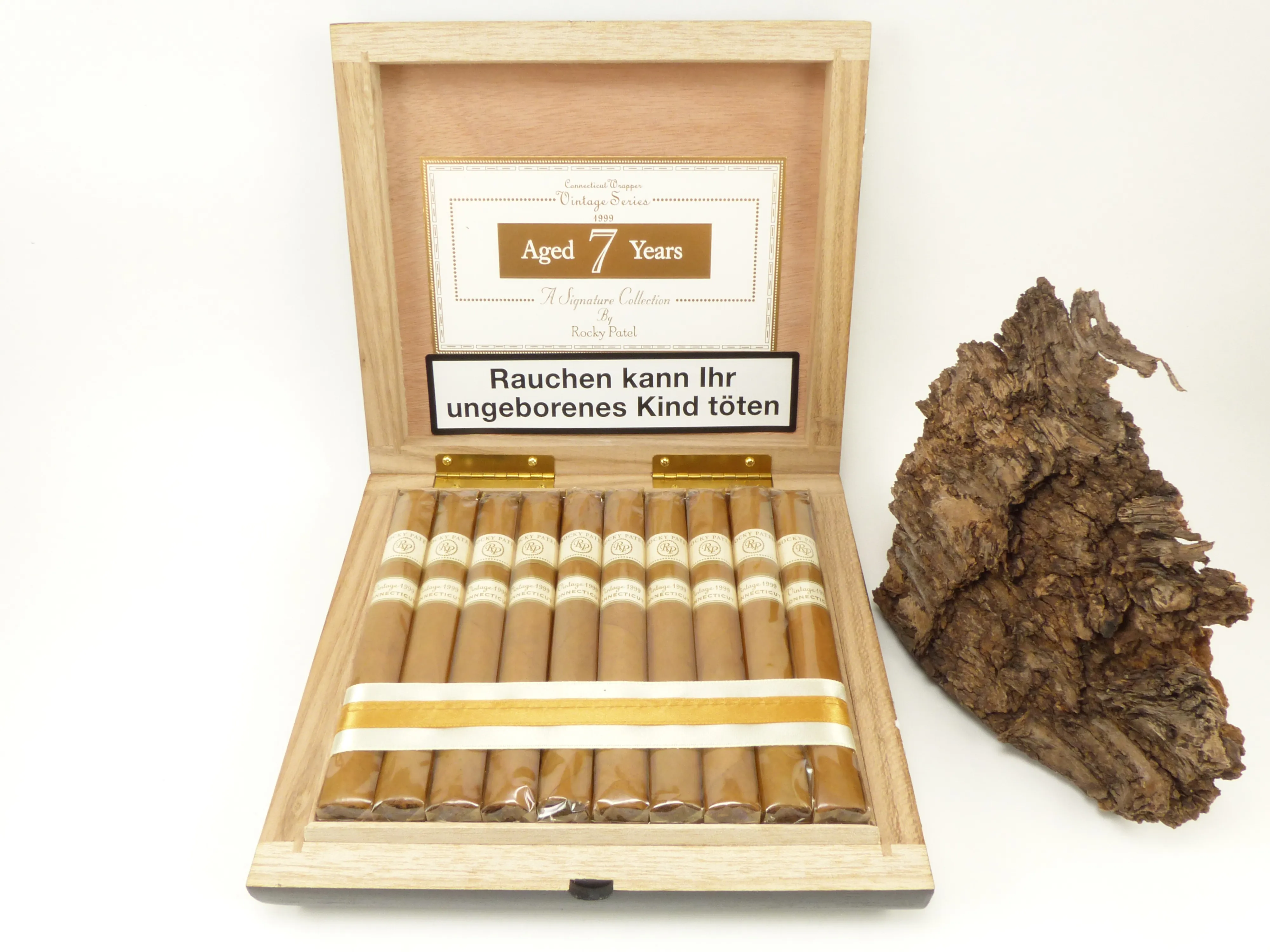 Rocky Patel Vintage 1999 Connecticut Corona