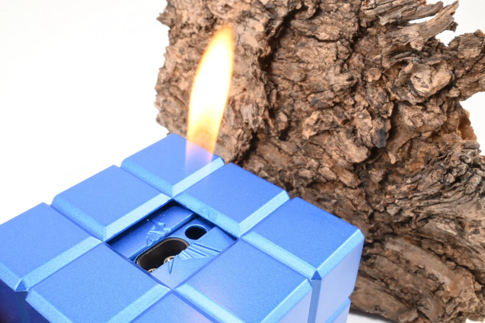 Colibri_Tischfeuerzeug_Heritage_Cube_Blau_5