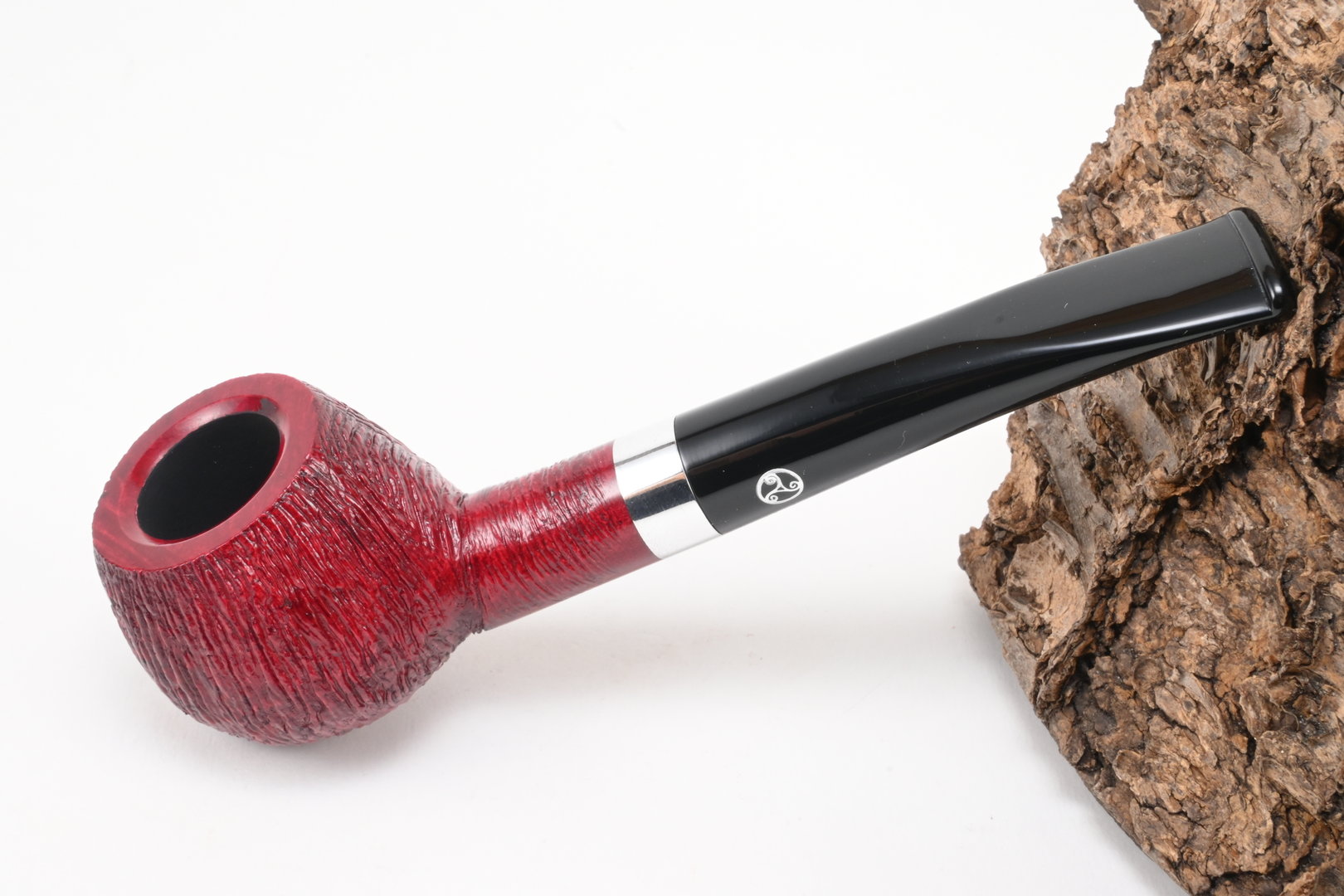 rattrays_the_witch_brush_red_202_1