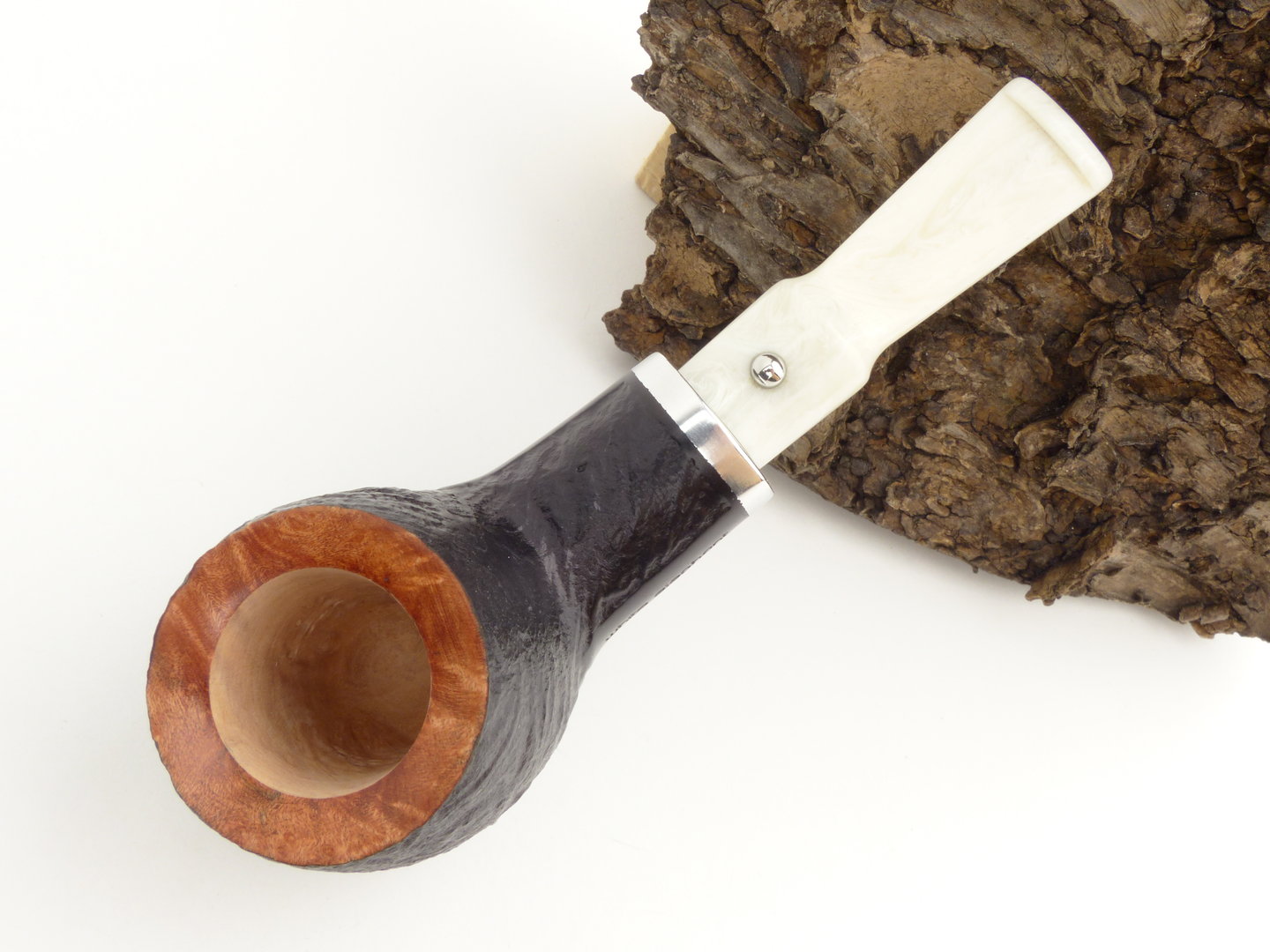 white_elephant_ebony_ivory_sand_6_3