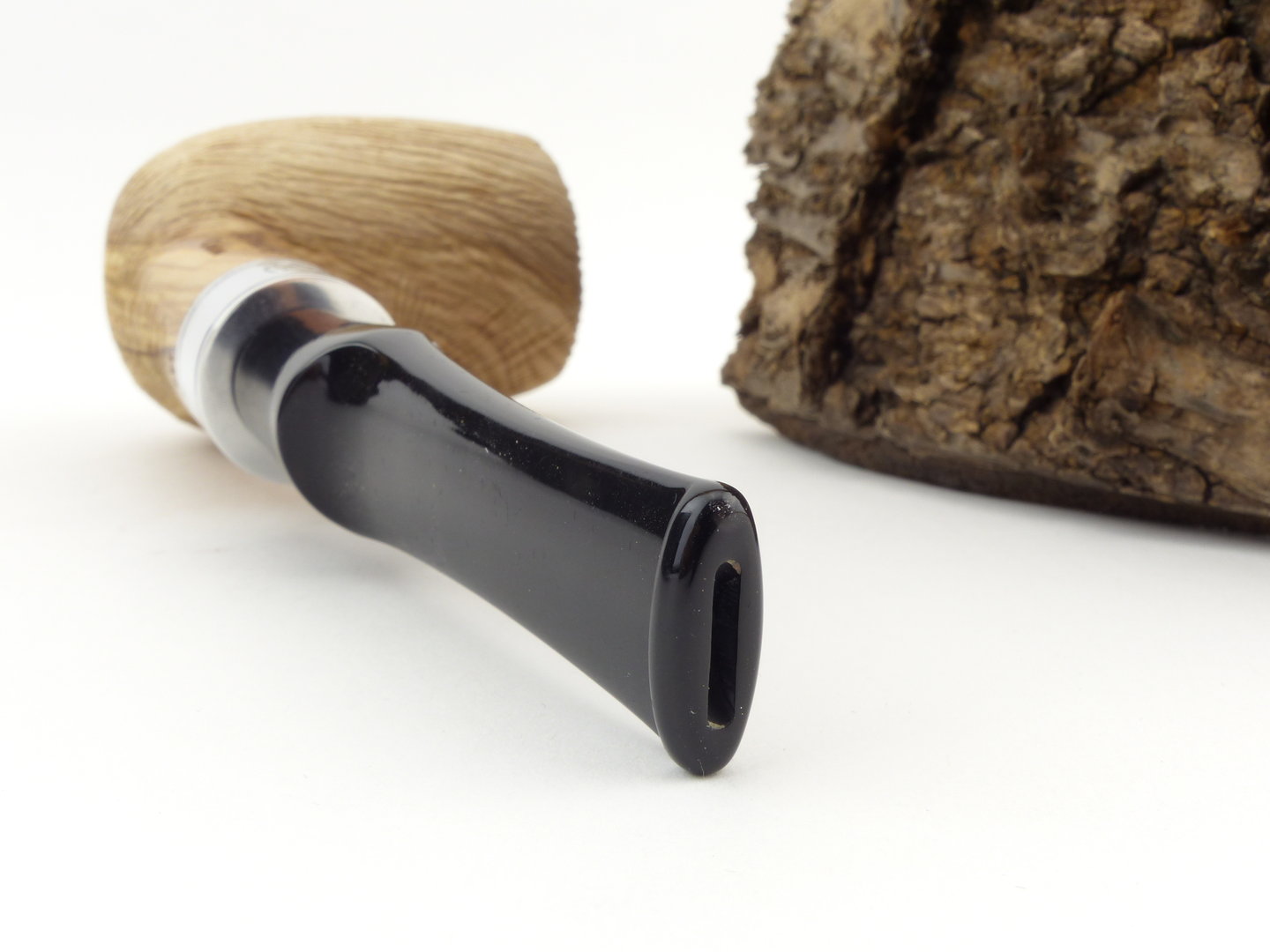 rattrays_coloss_147_olive_brushed_4_6