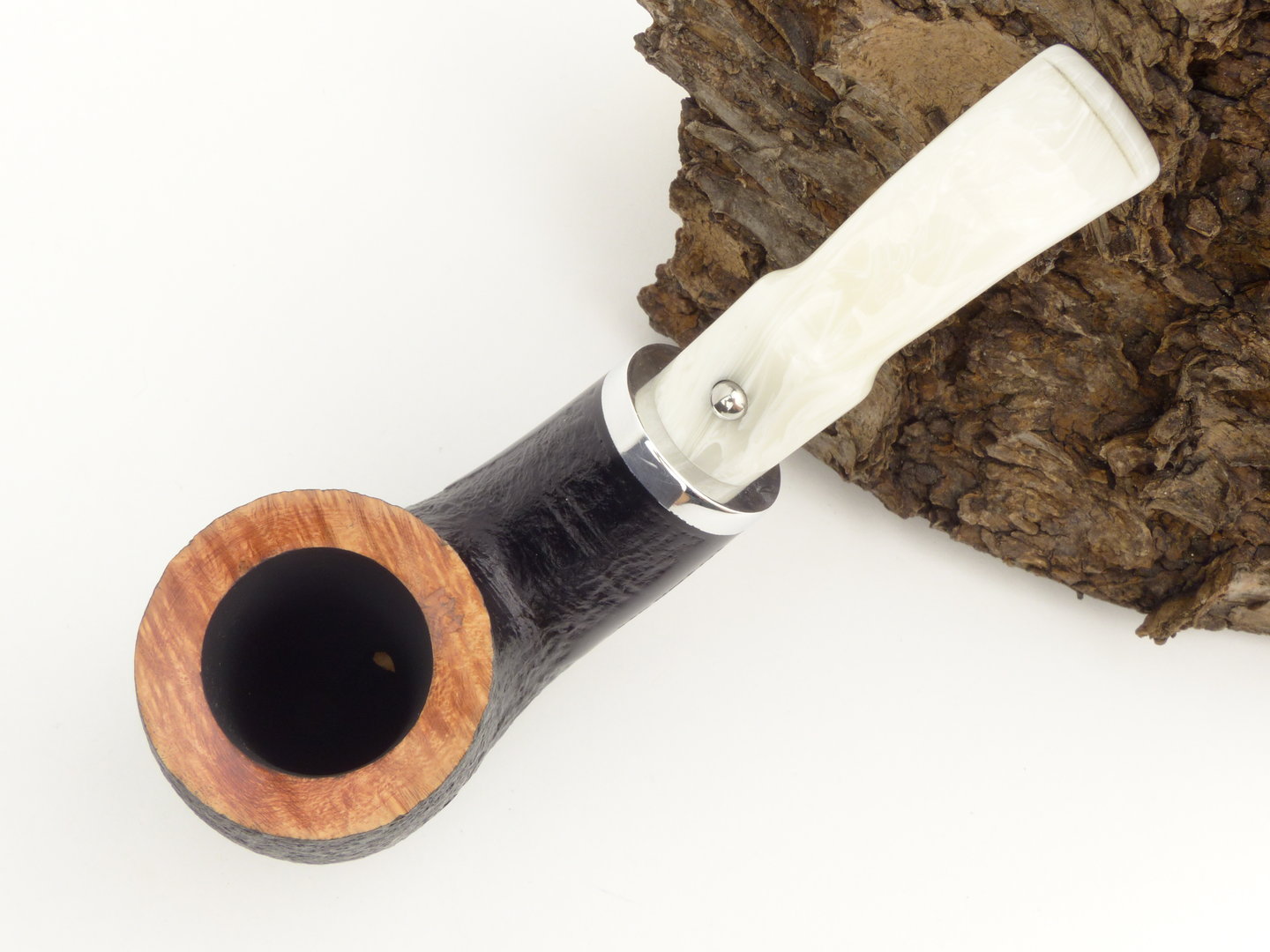 white_elephant_ebony_ivory_sand_4_3