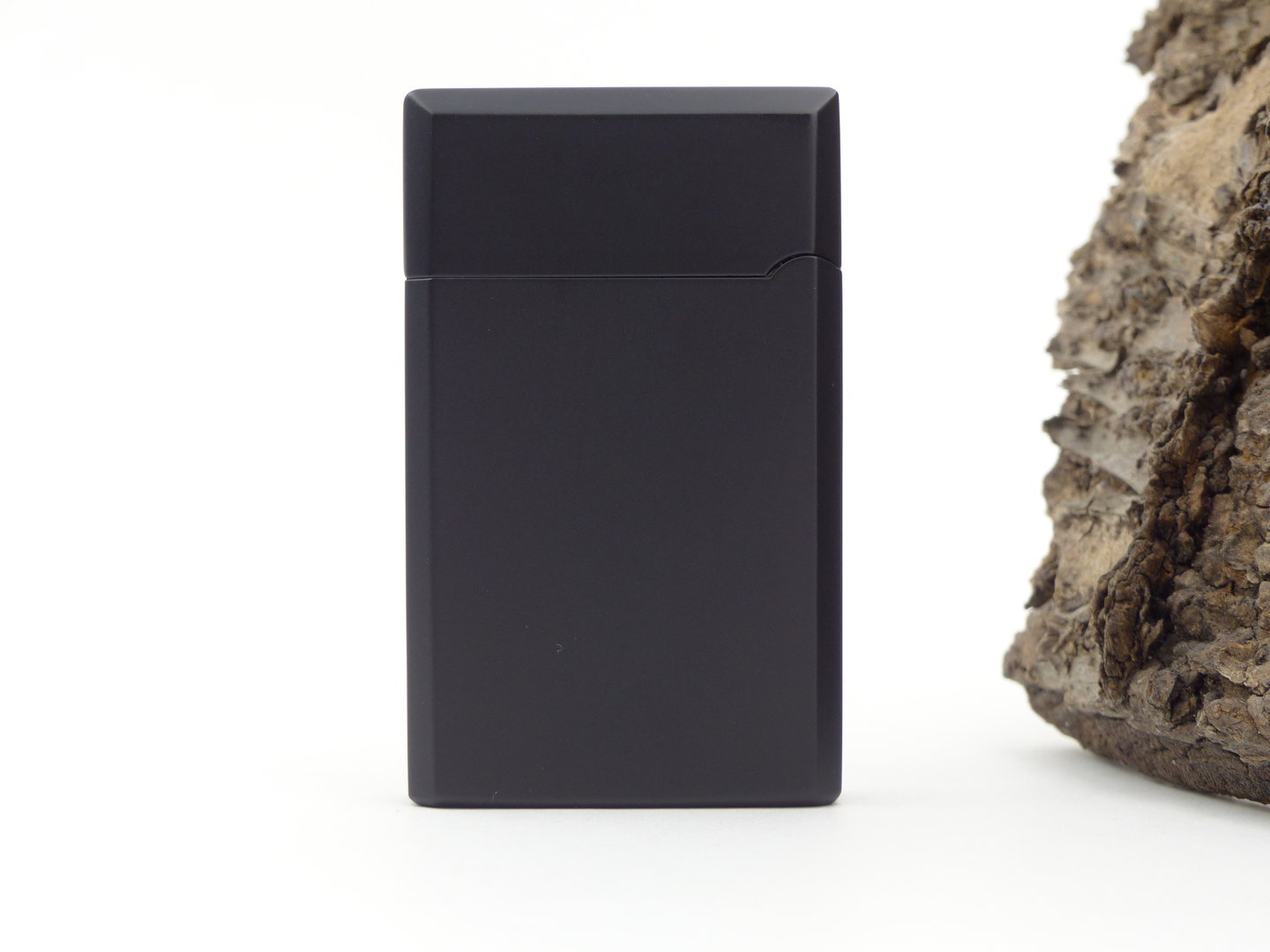 rattrays_lighter_bel_black_matt_3