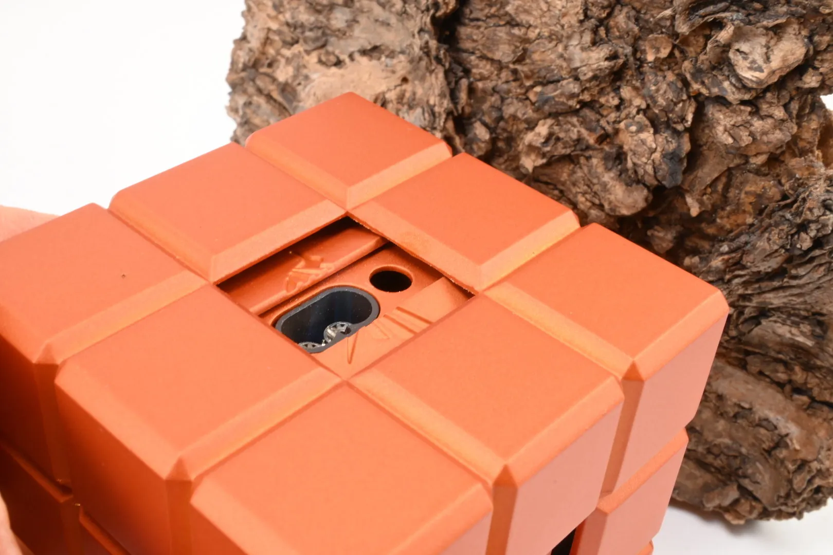 Colibri_Tischfeuerzeug_Heritage_Cube_Orange_6